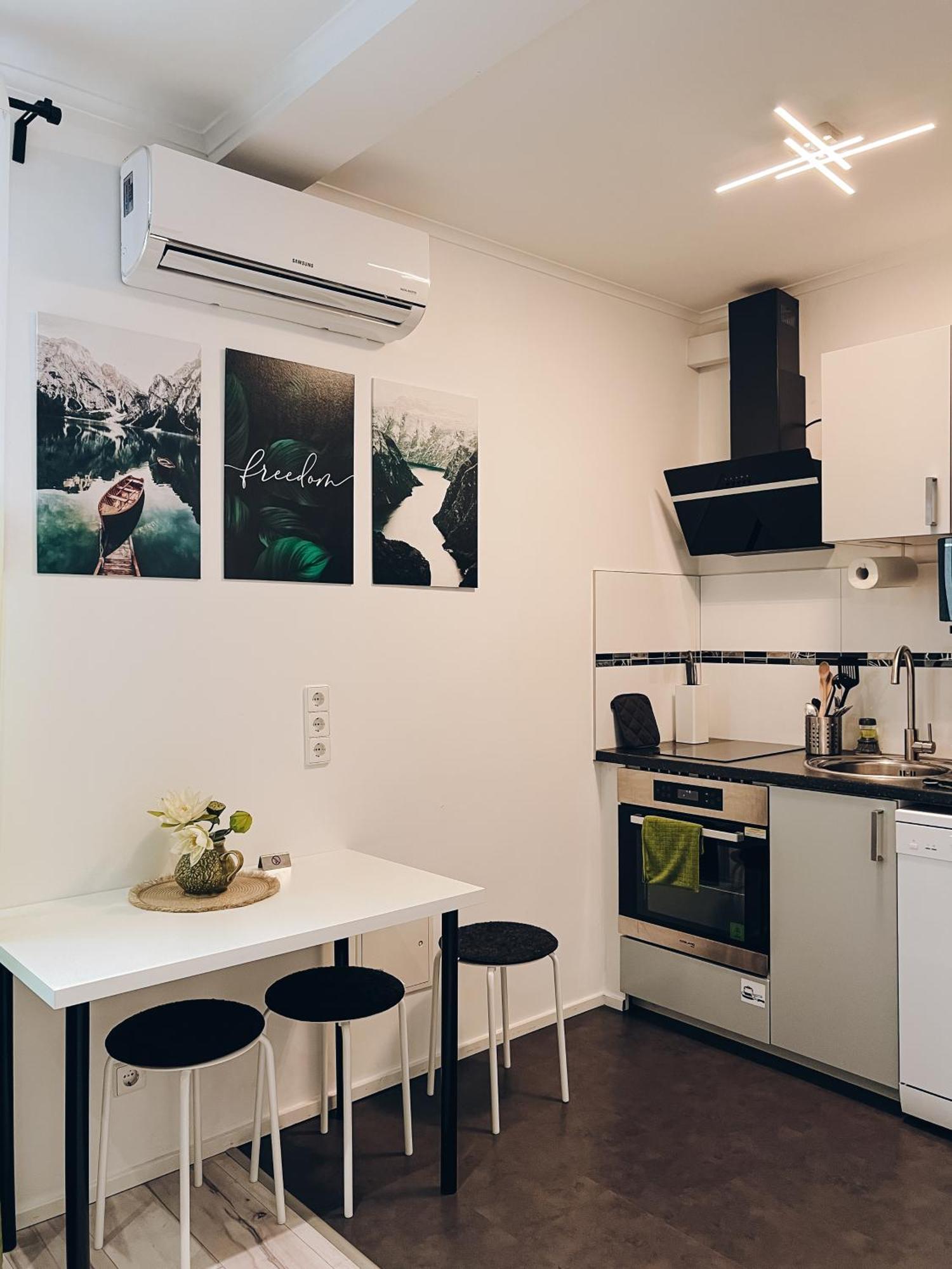 פרייברג אם נקאר Neuwertiges Apartment Mit Kostenlose Privatparkplatz Auch Fuer Transporter Geeignet R1 מראה חיצוני תמונה
